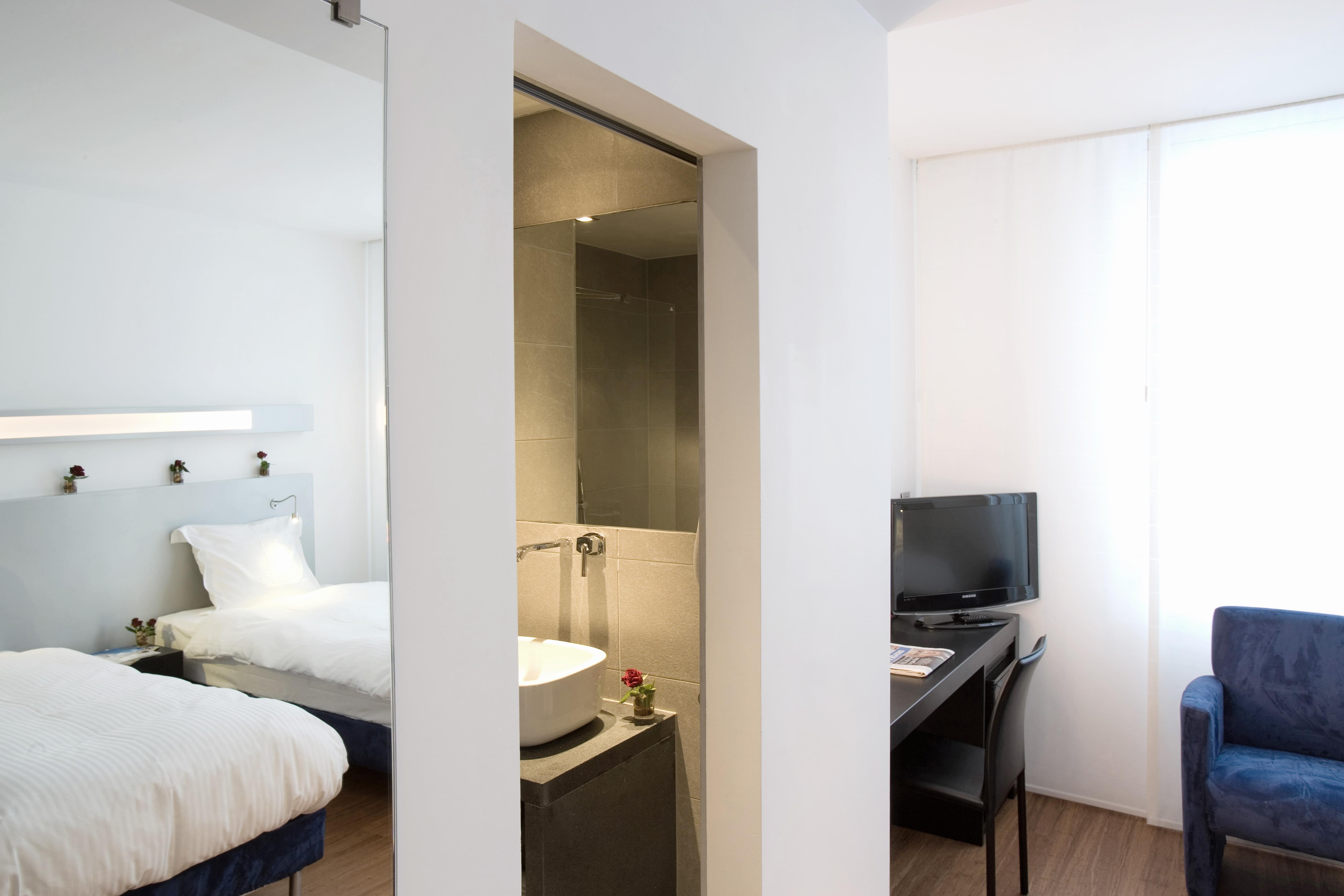 Hotel Aqua By Happyculture Saint-Gilles Exterior foto
