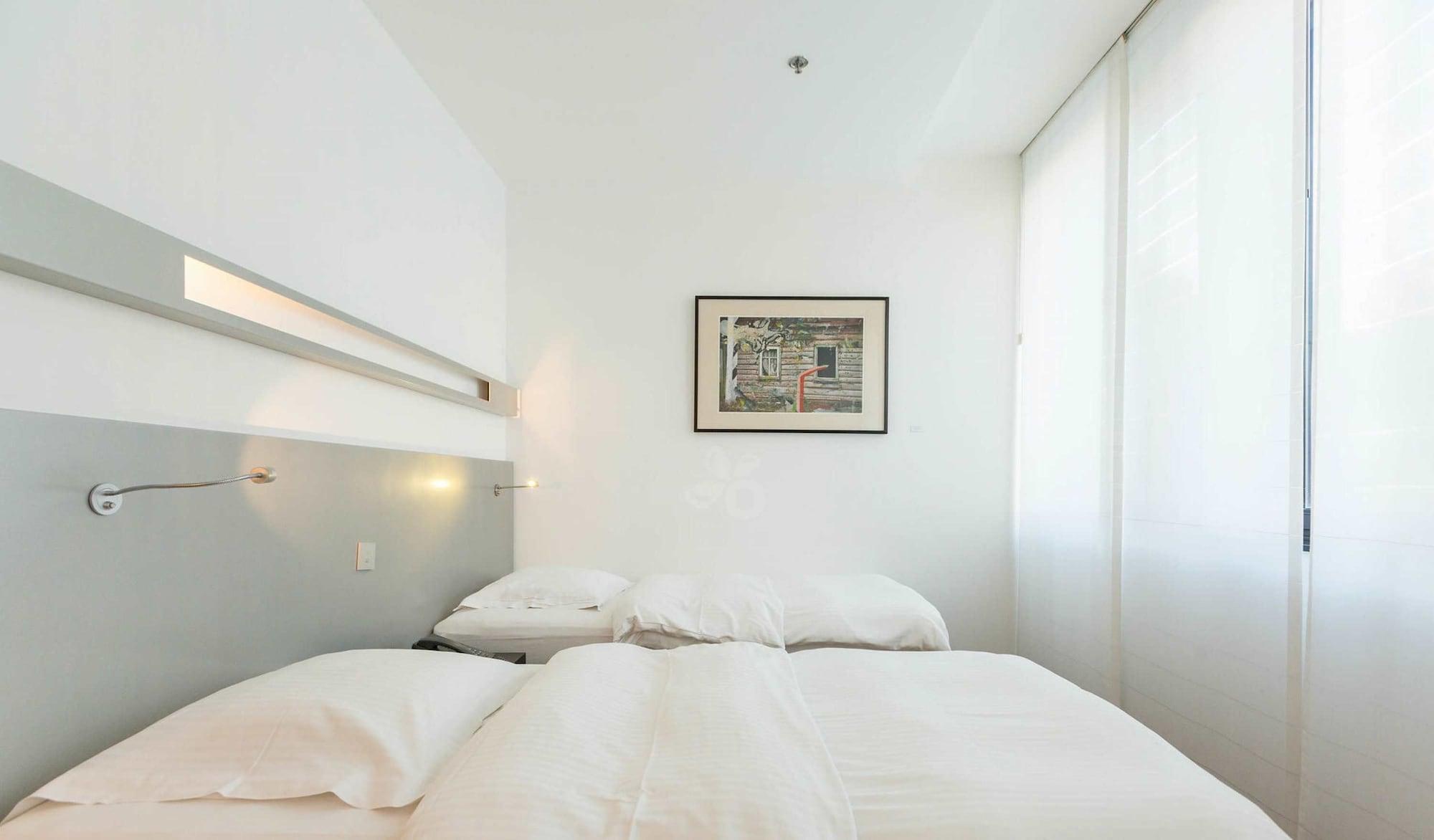 Hotel Aqua By Happyculture Saint-Gilles Zimmer foto